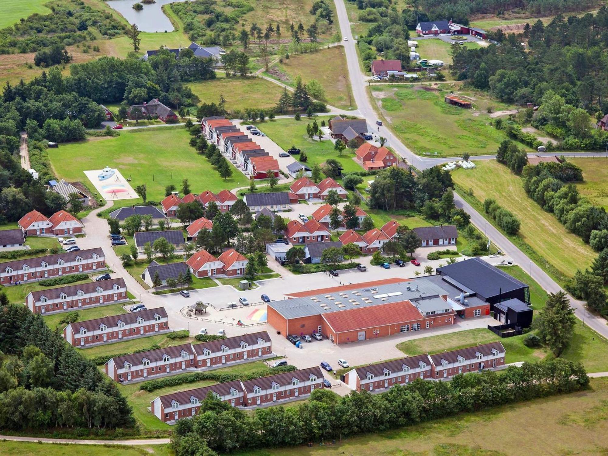 6 Person Holiday Home On A Holiday Park In Bl Vand Blåvand Екстериор снимка