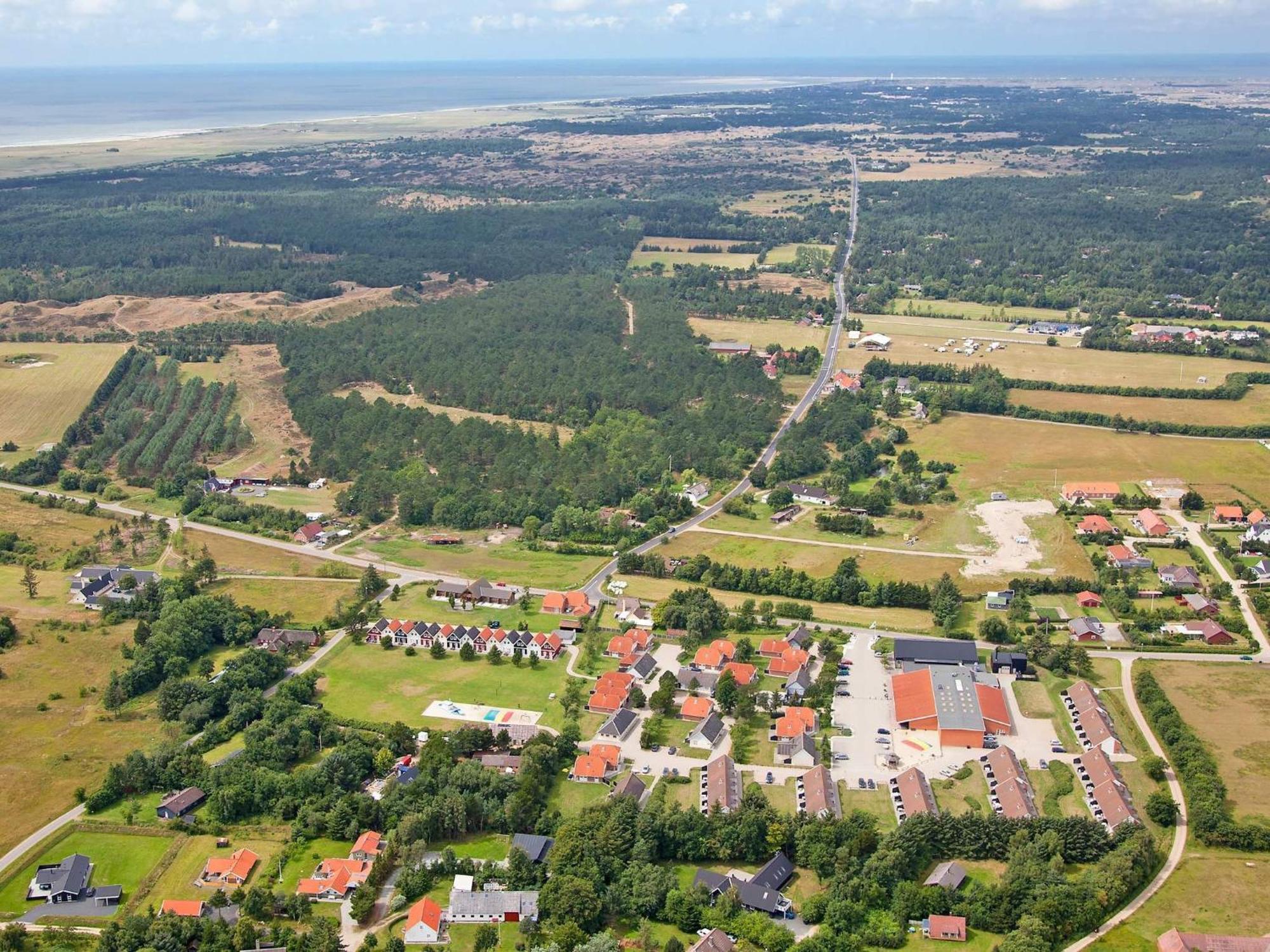 6 Person Holiday Home On A Holiday Park In Bl Vand Blåvand Екстериор снимка